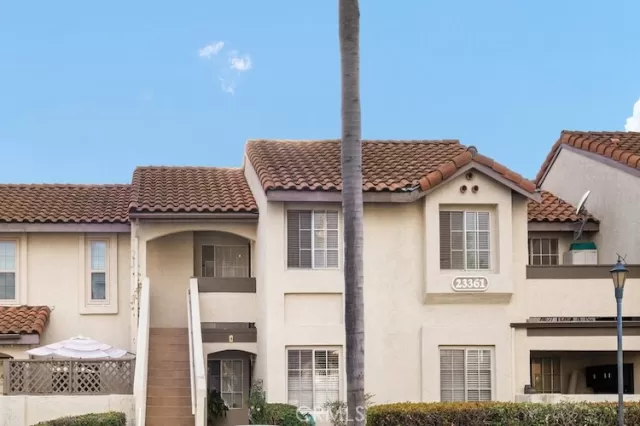 MLS: OC24028253 Condo For Sale