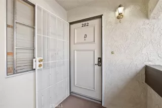 Photo #2: OC24028253 Listing