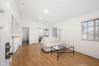 Photo #3: OC24028253 Listing