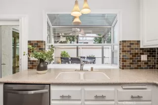 Photo #4: OC24028405 Listing 