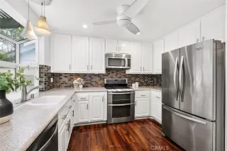 Photo #5: OC24028405 Listing 