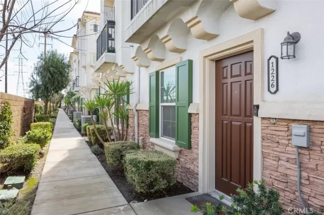 MLS: OC24028962 Condo For Sale