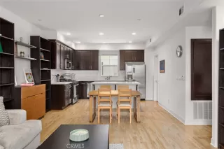 Photo #4: OC24028962 Listing