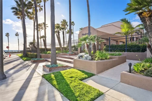 MLS: OC24029260 Condo For Sale