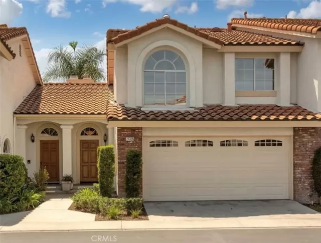 MLS: OC24029263 Condo For Sale