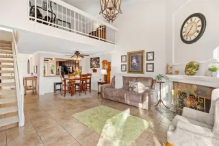 Photo #4: OC24029637 Listing