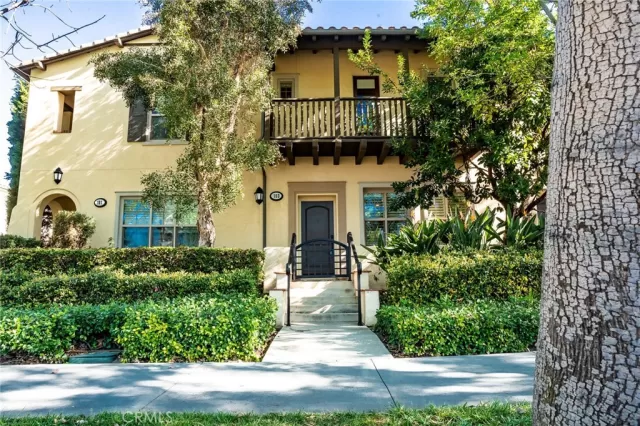 MLS: OC24029782 Condo For Sale