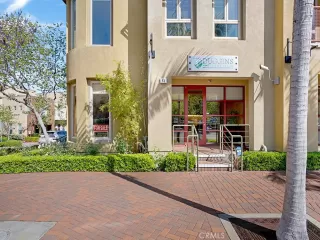 Photo #2: OC24029806 Listing 