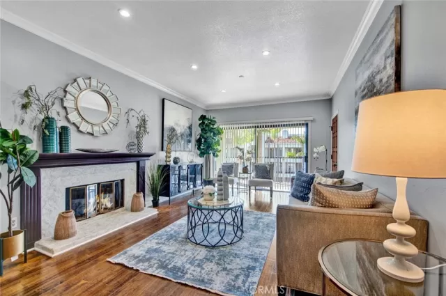 MLS: OC24029904 Condo For Sale