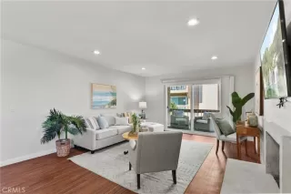 Photo #2: OC24030843 Listing 