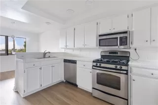 Photo #3: OC24030857 Listing 