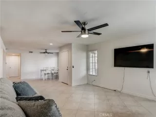 Photo #4: OC24031076 Listing 