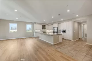 Photo #1: OC24031405 Listing