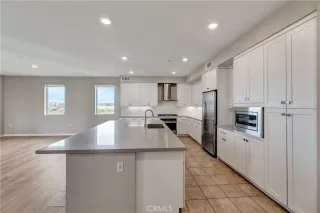 Photo #6: OC24031405 Listing