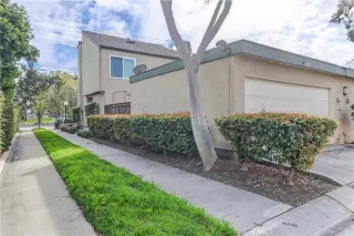 Photo #4: OC24032737 Listing 