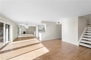 Photo #6: OC24033038 Listing 