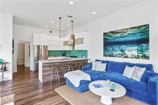 Photo #3: OC24033612 Listing