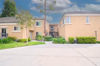 Photo #2: OC24033614 Listing 