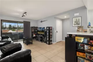 Photo #3: OC24033872 Listing 