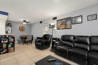 Photo #4: OC24033872 Listing 