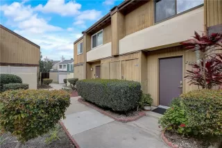 Photo #5: OC24034077 Listing 