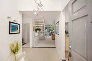 Photo #2: OC24034164 Listing