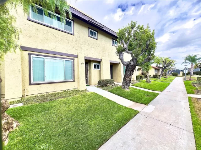 MLS: OC24034410 Condo For Sale