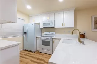 Photo #2: OC24034570 Listing 