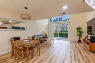 Photo #3: OC24034570 Listing 