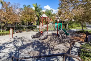 Photo #5: OC24034758 Listing 