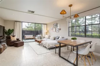 Photo #2: OC24034955 Listing 