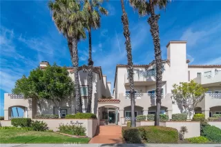 Photo #3: OC24035233 Listing 