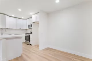 Photo #4: OC24035332 Listing 