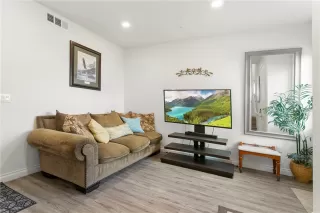 Photo #2: OC24035682 Listing