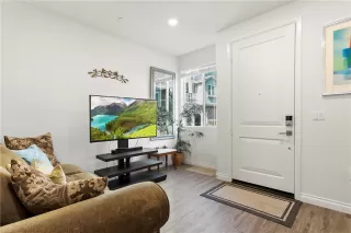 Photo #3: OC24035682 Listing