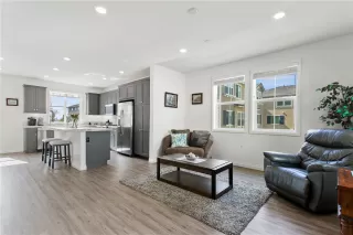 Photo #5: OC24035682 Listing