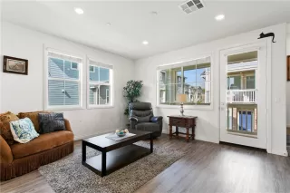 Photo #6: OC24035682 Listing