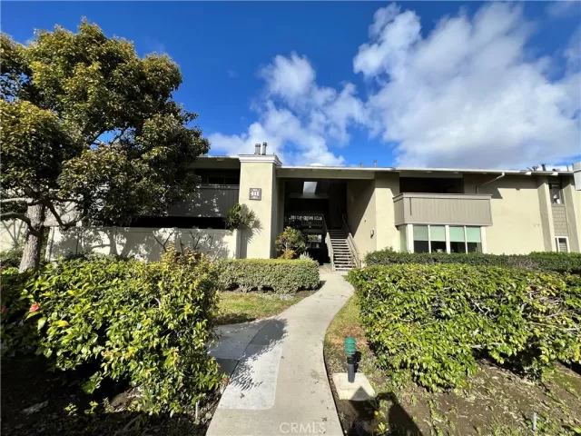 MLS: OC24035907 Condo For Sale