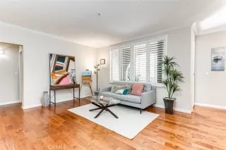 Photo #4: OC24035933 Listing 