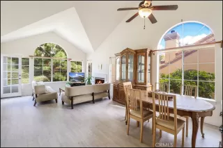 Photo #2: OC24036189 Listing