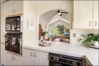 Photo #5: OC24036189 Listing