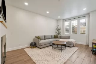 Photo #6: OC24036221 Listing