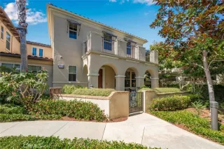 Photo #2: OC24036286 Listing