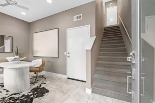 Photo #2: OC24036626 Listing