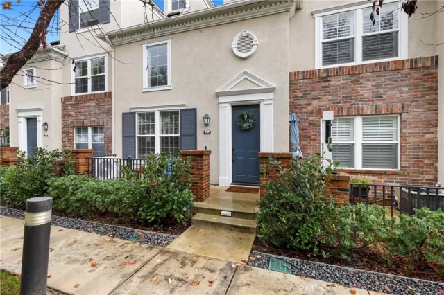 MLS: OC24036726 Condo For Sale