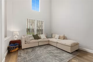 Photo #4: OC24036726 Listing 