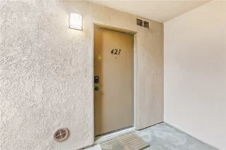 Photo #6: OC24036994 Listing