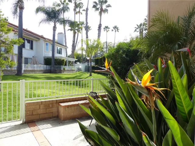 MLS: OC24037319 Condo For Sale