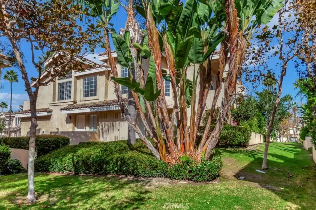 MLS: OC24037446 Condo For Sale