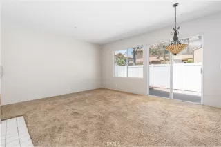 Photo #4: OC24037760 Listing 